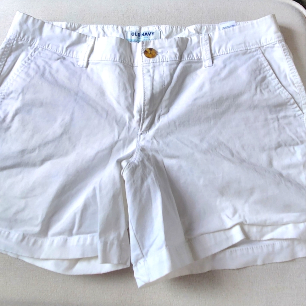 Old Navy Women's Crisp White Bermudas